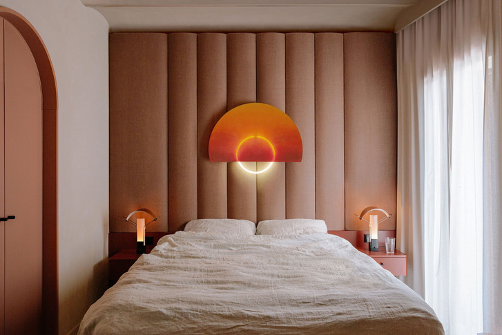 Свет у кровати: 7 стильных идей