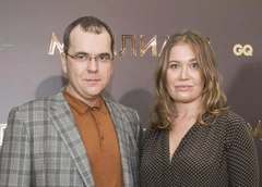 Пытался съесть наркотики и укусил сотрудника ДПС за палец: на мужа Кристины Бабушкиной завели два уголовных дела