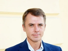 Игорь Петренко перестал скрывать лицо младшей дочери