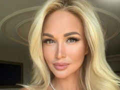 «Я уже невеста, давно»: Лопырева сообщила, что готовится к свадьбе