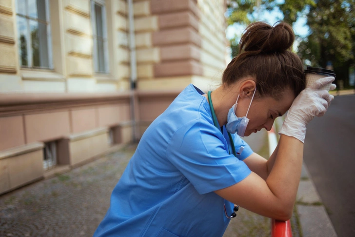 Облысение, импотенция, депрессия: ученые расширили список последствий COVID-19