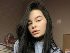 Двухлетняя дочь блогера Арины Шальновой погибла после падения с 5 этажа
