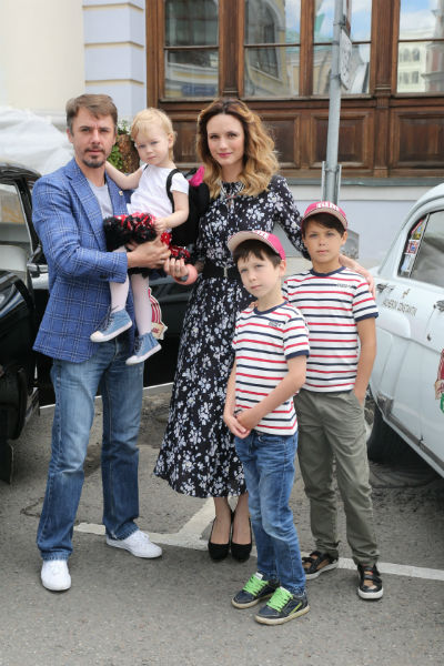 Супруга Петренко смогла найти общий язык с его сыновьями от Екатерины Климовой