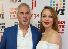 Валерий Меладзе и Альбина Джанабаева впервые о рождении дочери