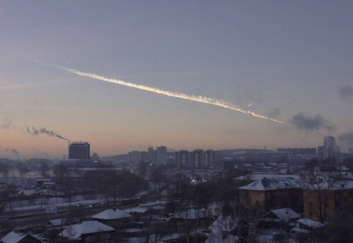 Каким был 2013 год: челябинский метеорит, рождение детей Пугачевой и Галкина, тверк Майли Сайрус