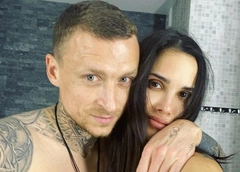 Жена Павла Мамаева назвала его любовницу проституткой и озвучила ее расценки