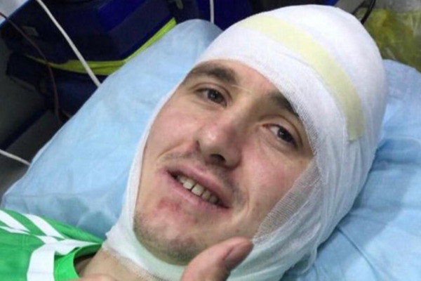 Недавно футболист попал в больницу из-за столкновения с соперником на поле