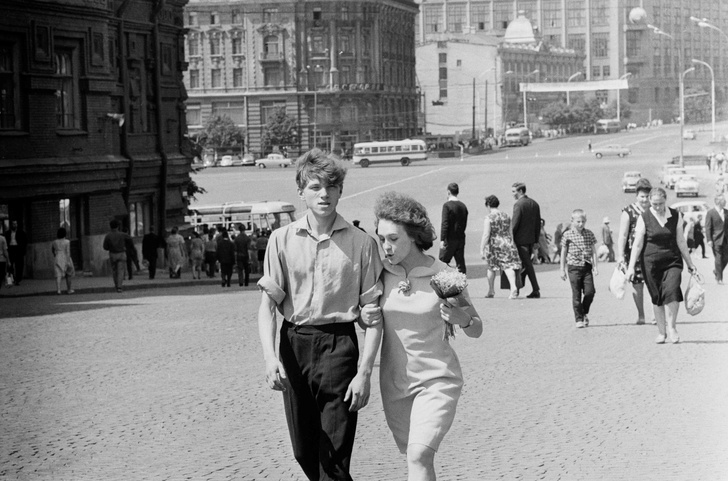 Справлялись и без Тиндера! Как знакомились и строили любовь в СССР