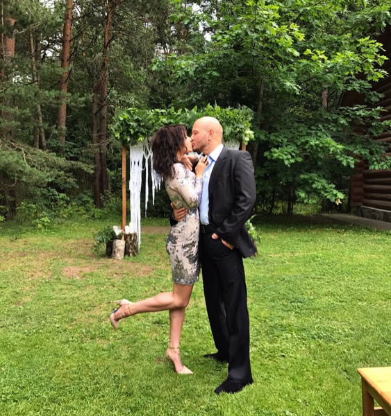 Никиту Панфилова поздравляют со свадьбой