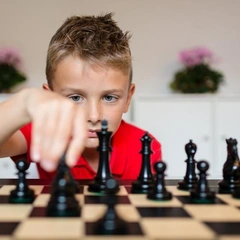 Почему ребенку нужно играть в шахматы: вот 7 важных навыков, которые дает эта игра