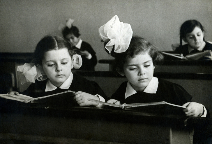 8 вещей, которые были под запретом для советских школьников