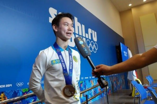 Денис Тен получил на Олимпиаде в Сочи бронзу