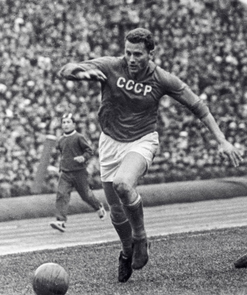 На чем ездили легендарные футболисты СССР