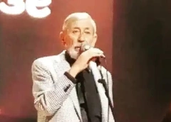 80-летний Вахтанг Кикабидзе госпитализирован из-за проблем с почками