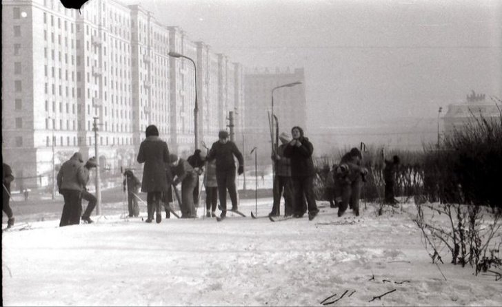 Лыжи в СССР: история всенародной любви с картинками