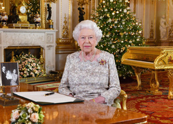 Особая честь: кого из Виндзоров Королева пригласит на Рождество в этом году (а кого не ждут на празднике)
