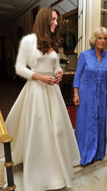 Герцогиня Кэтрин перед торжественным банкетом в честь своей свадьбы, 29 апреля 2011