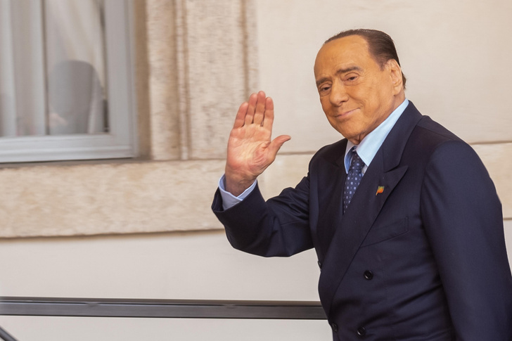 Сгорел за несколько месяцев: от чего умер экс-премьер Италии Сильвио Берлускони