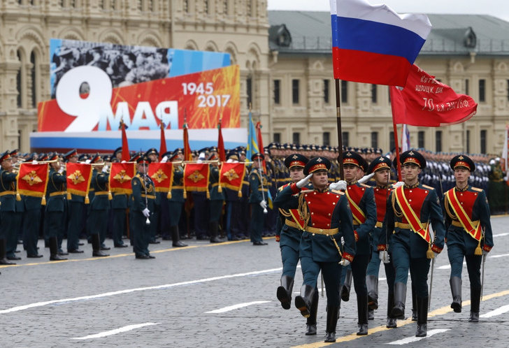 Владимир Путин перенес парад к 75-летию Дня Победы