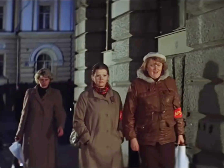 Моменты из любимых советских фильмов, непонятные новому поколению