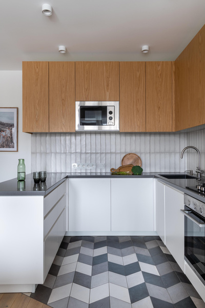 Вертикальная плитка на кухонном фартуке: 25+ примеров | myDecor