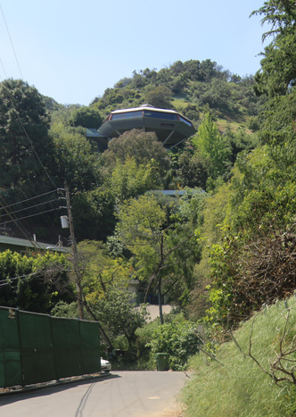 Дом-легенда: «летающая тарелка» Джона Лотнера на Голливудских холмах