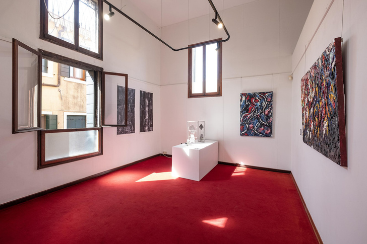 Культура без границ: дебют художника-абстракциониста Дмитрия Сухова в параллельной программе Венецианской архитектурной биеннале