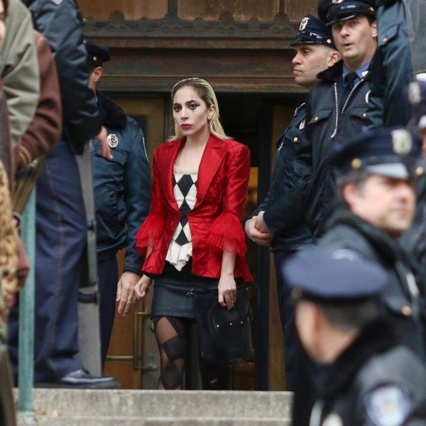 «Джокер 2»: в Сети появились новые фото с Леди Гагой в роли Харли Квинн