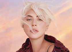 Valentino запускает собственную линию макияжа