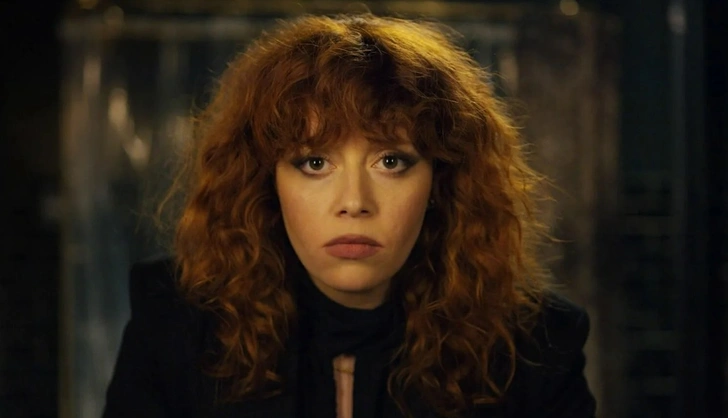 Вышел долгожданный второй сезон «Жизни матрешки» (Russian doll): секреты и фото бесподобной Наташи Лионн