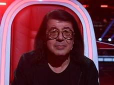 Больной Игорь Корнелюк: «Когда супруга предлагает вызвать врача, говорю: «Нет, сразу нотариуса»