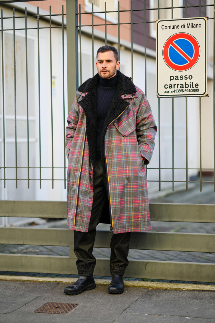 Фото №22 - Стритстайл на Неделе моды в Милане: как одеваются самые модные мужчины в этом сезоне?
