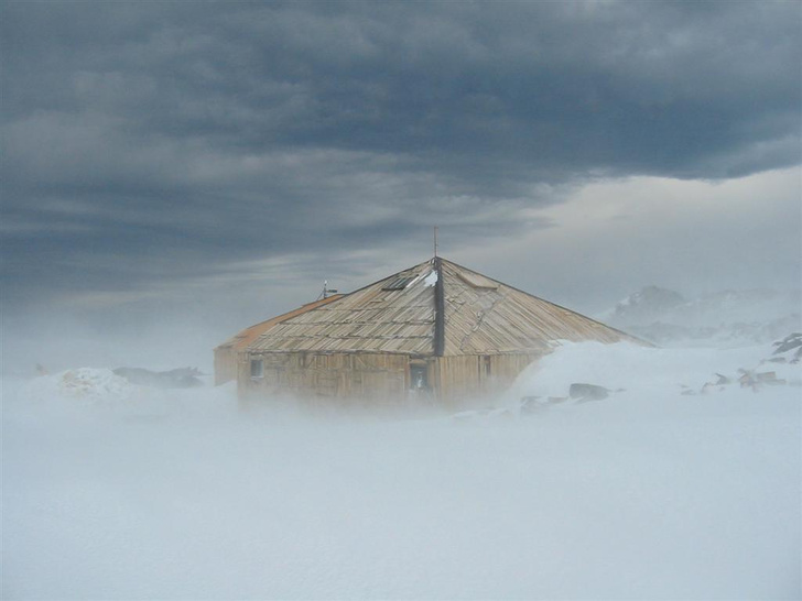 В Антарктиде будет восстановлена хижина первых исследователей