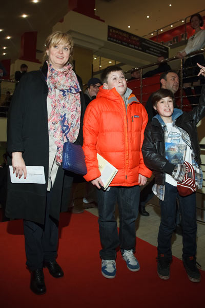 Анна Михалкова с сыновьями Андреем и Сергеем