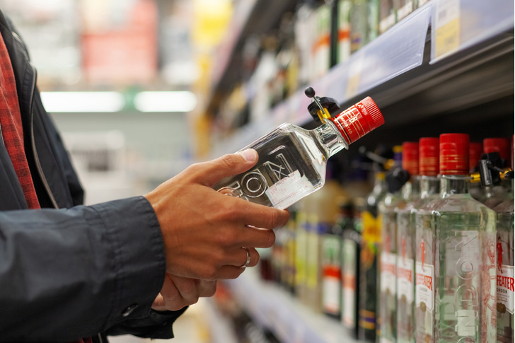 В Россию стали ввозить на треть меньше крепкого алкоголя