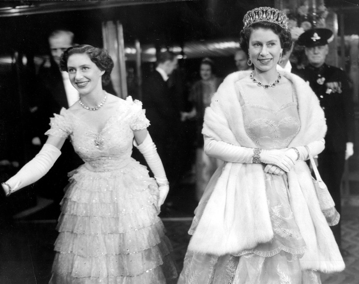 Не как в «Короне»: вся правда про отношения сестер Елизаветы II и принцессы Маргарет