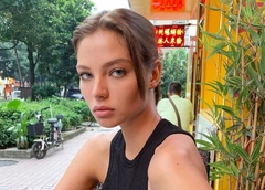 Алеся Кафельникова: «Рожала в Москве, а должна была в Париже!»