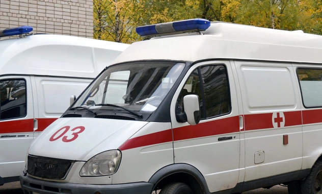 В TikTok рассказали, как обмануть скорую, чтобы она приехала за 20 минут. Блогерам ответили врачи