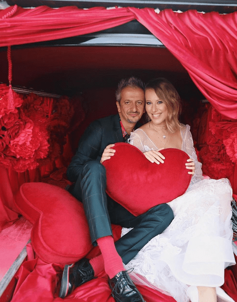 В чем выходили замуж российские звезды: фото