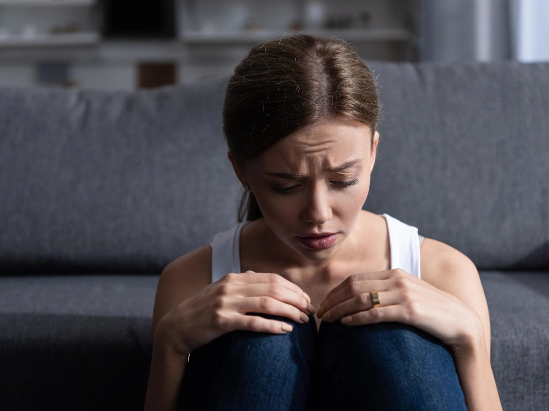 Уничтожаете себя: 6 признаков того, что вы себя не цените (и как это исправить) | marieclaire.ru