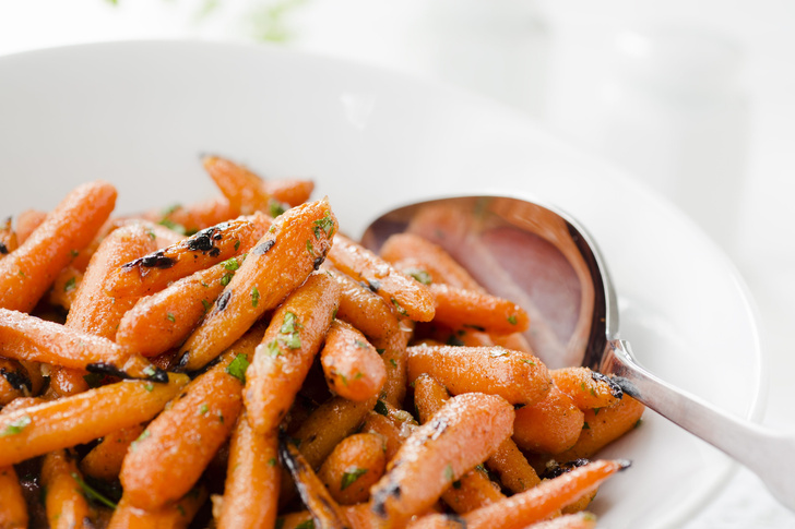 Фото №1 - Морковь в глазури — как приготовить за 15 минут