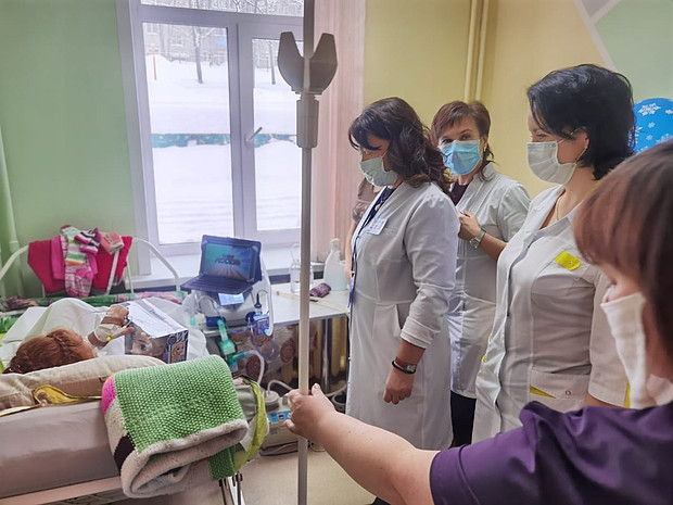 Врачи спасли ребенка со 100-процентным поражением легких | Источник: medkirov.ru