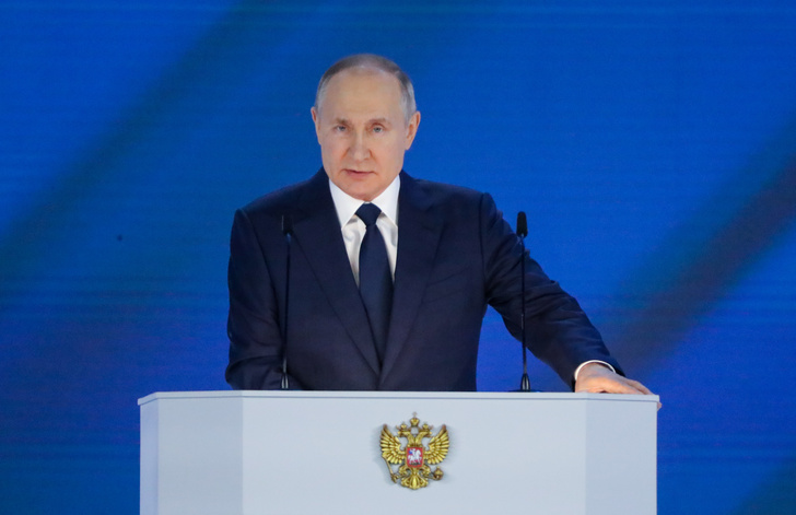 Выплаты за беременность, школьников и отдых: Путин озвучил новые предложения Федеральному собранию