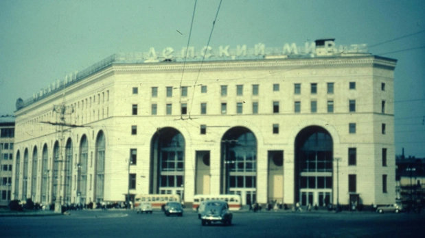 6 июня 1957 года в Москве открылся «Детский мир»: как он выглядел тогда и сейчас