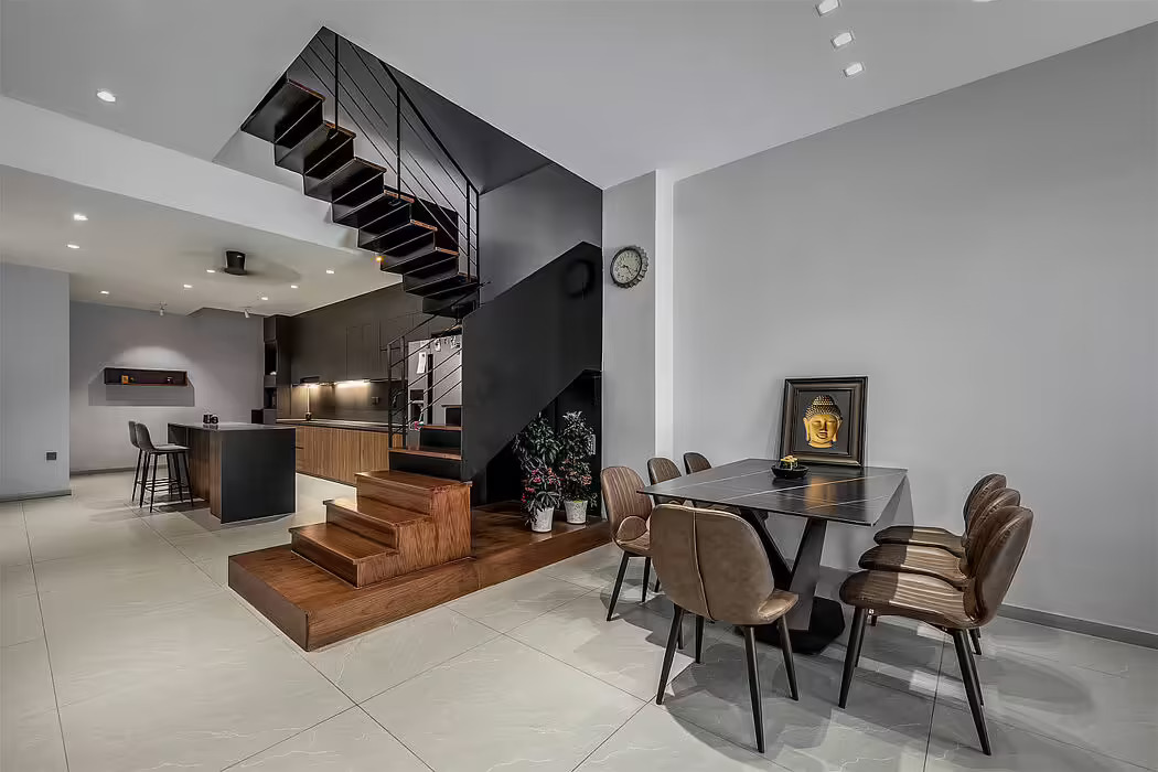 Современный дом с необычной лестницей во Вьетнаме | Источник: Ashera Architects