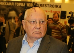 Перед кончиной Михаил Горбачев похудел на 40 кг и перенес несколько операций