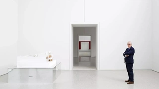 Лауреат Притцкеровской премии 2023 года — архитектор Дэвид Чипперфилд