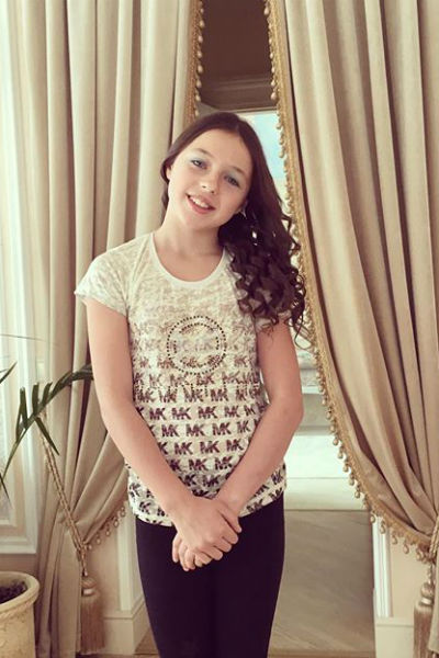 Дочь Анастасии Волочковой Ариша закончила начальную школу