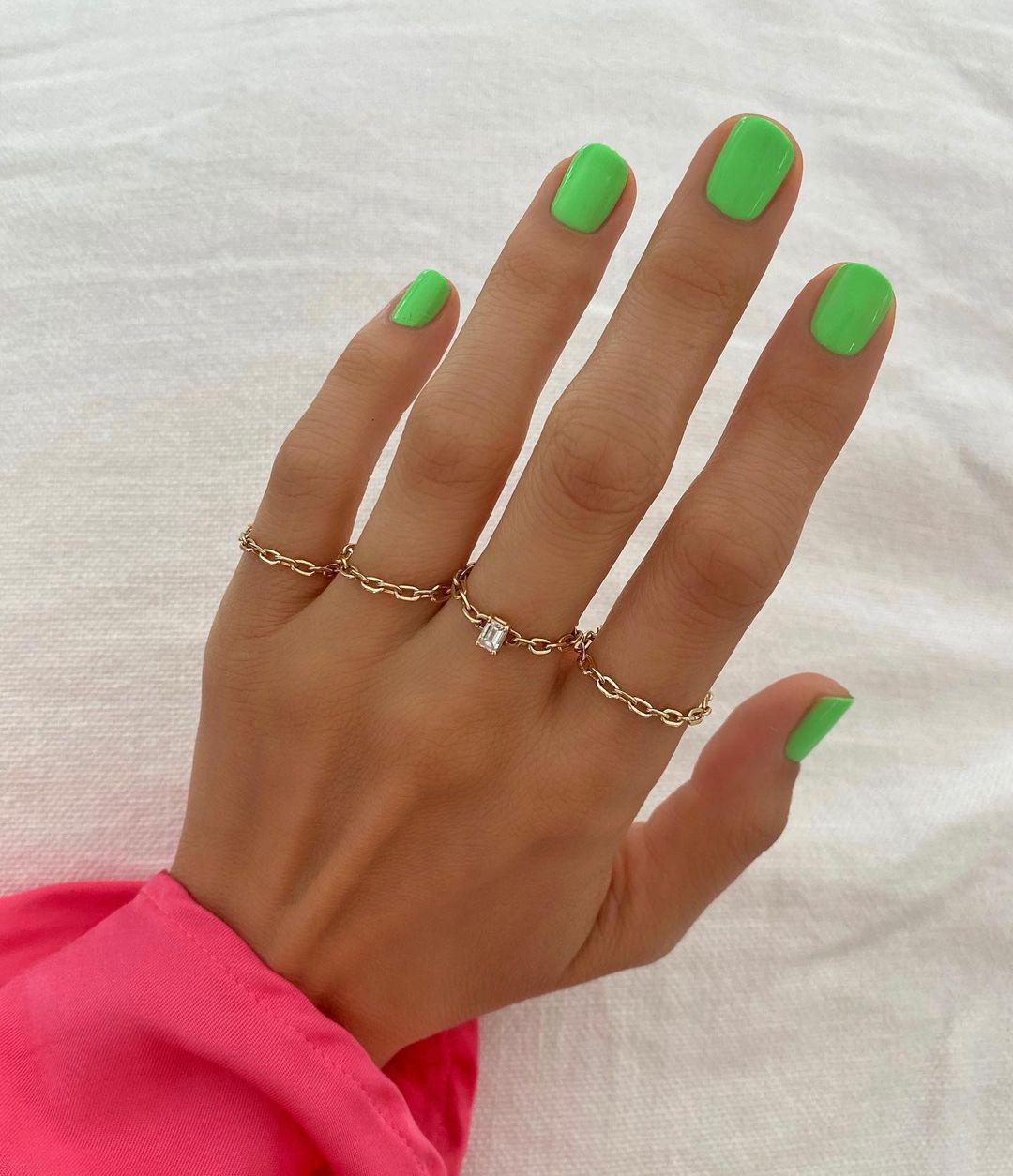Зеленые ногти однотонные