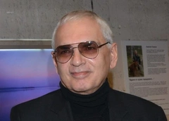 Карен Шахназаров передумал судиться с дочерью, с которой не виделся 20 лет
